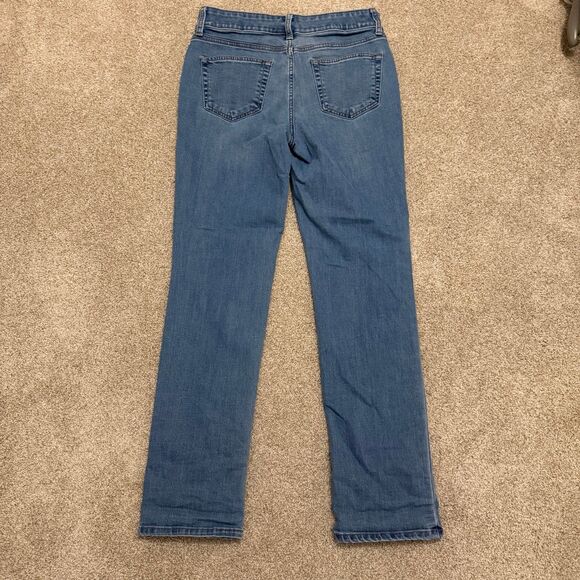 St. John’s Bay Straight Leg Medium Wash Denim Jeans Women’s Size 6 - Picture 6 of 10